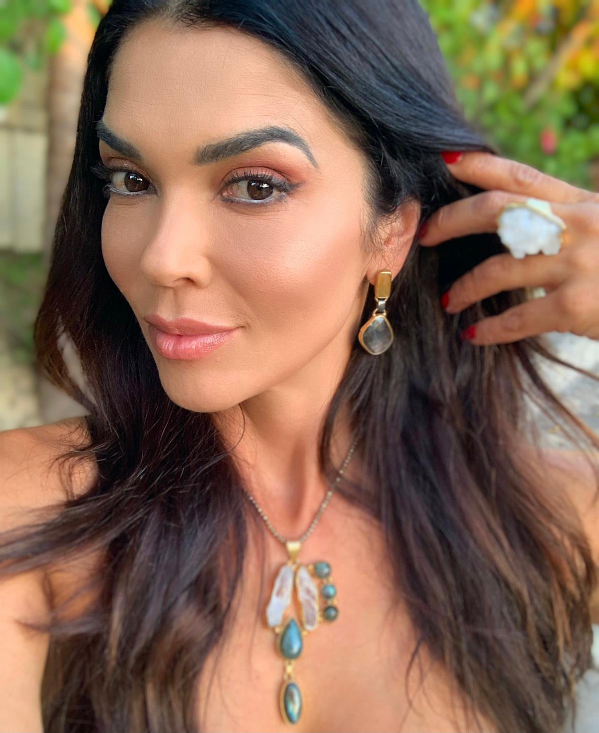 IMG_Model-wearing-Belaroca-jewelry-goddess-collection