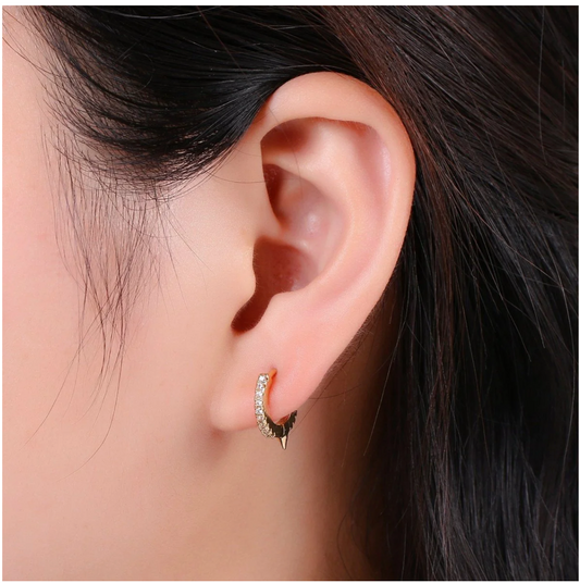 Model-Wearing-Spike- Gold -hoop -earrings - huggie -Belaroca-Jewelry