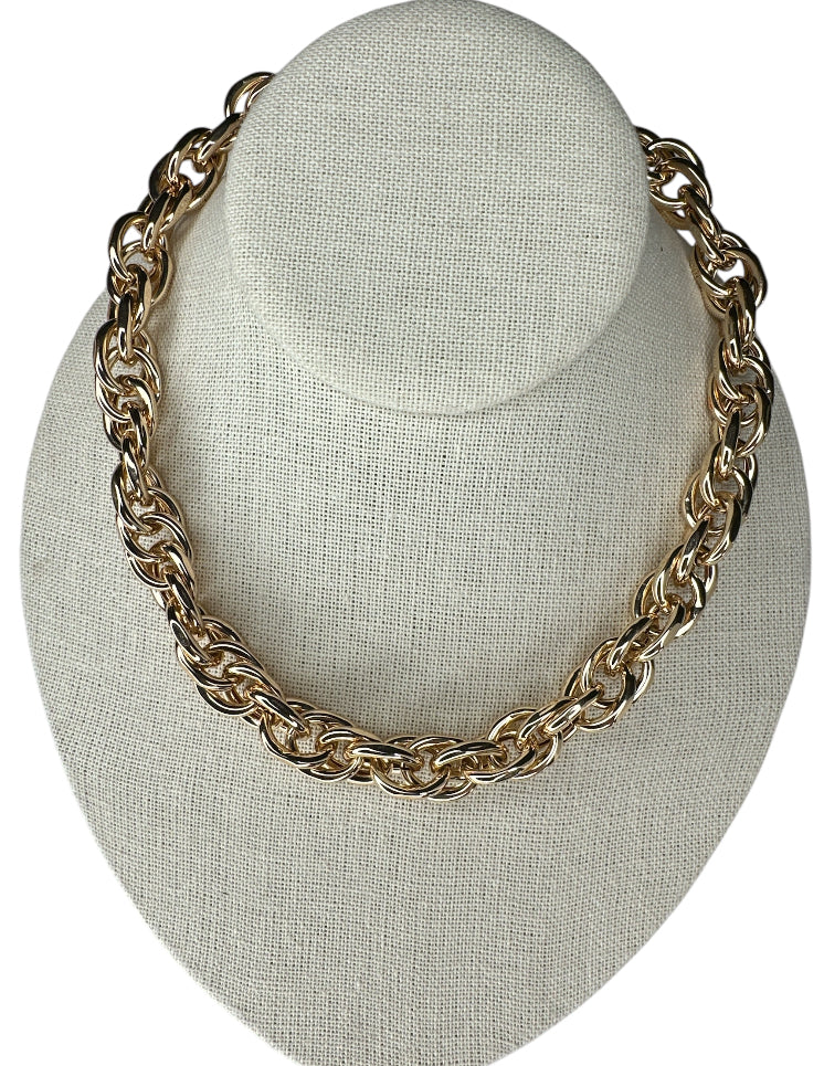 Chunky Twisted Oval Necklace