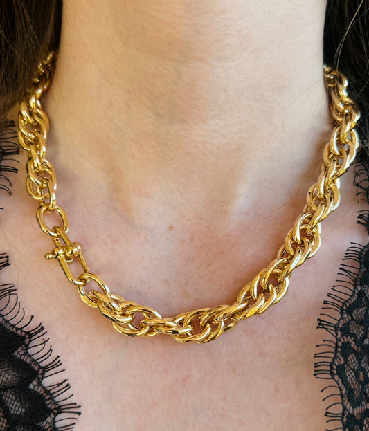 Chunky Twisted Oval Necklace