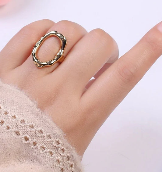 Bold Oval Ring